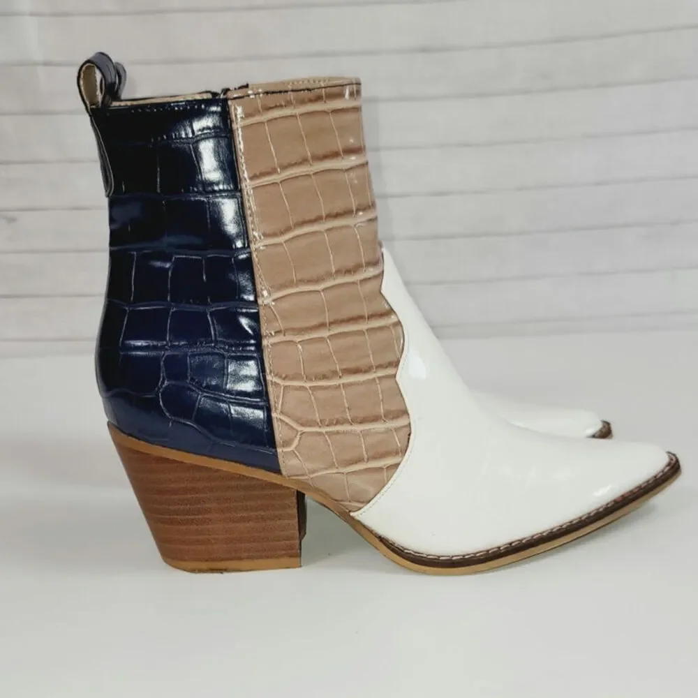 ARIDER GIRL Delite Crocodile Print Ankle Boot in Navy Cream, sz 7